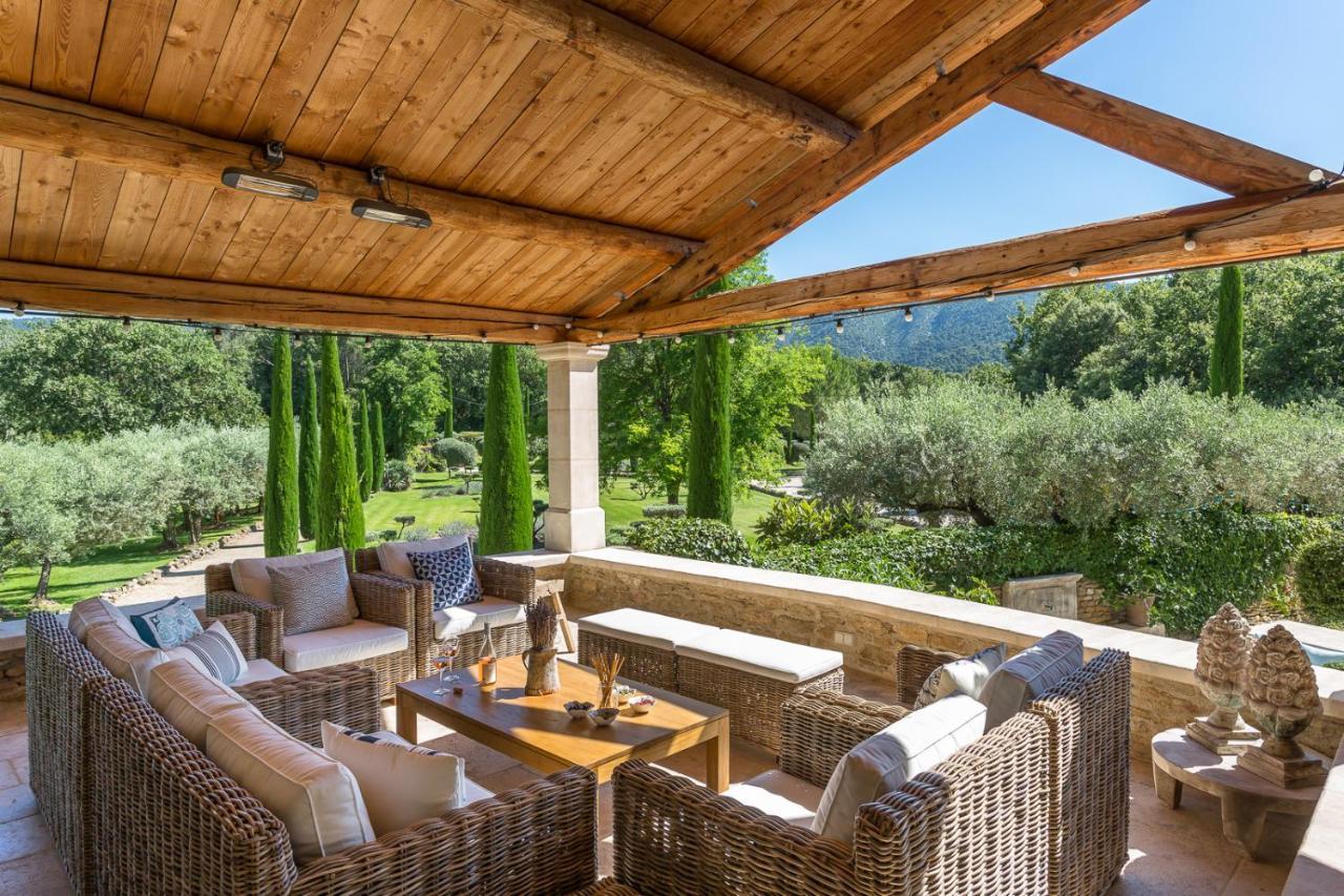 Domaine Les Roullets Bed & Breakfast Oppede Exterior photo